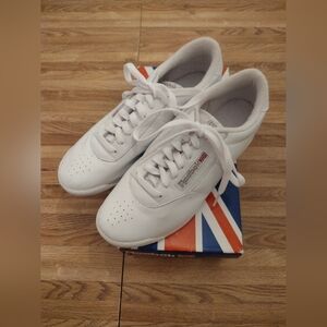 Women's Size 7.5 White Reebok Classic Princess Sneakers